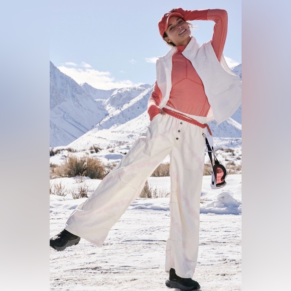 NWOT FP Movement Pregame Printed Wide Leg Pants Large - Picture 3 of 12